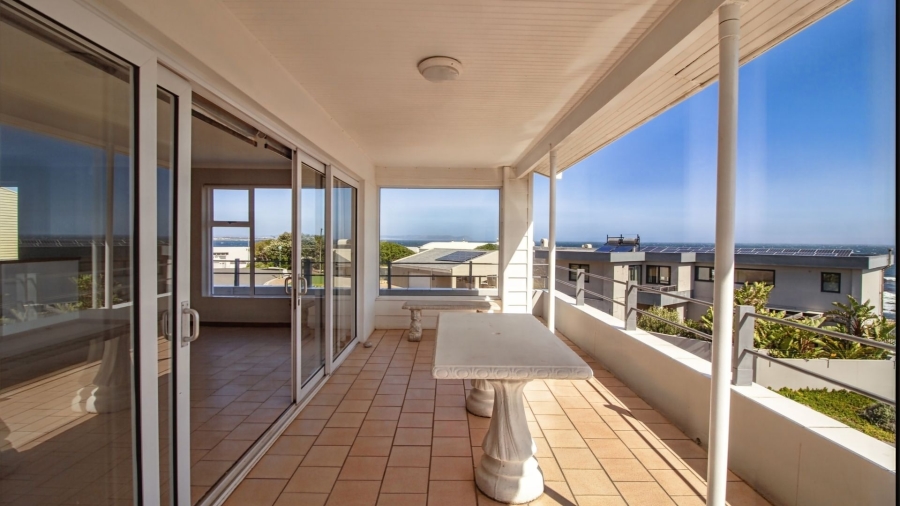 To Let 5 Bedroom Property for Rent in Vermont Western Cape